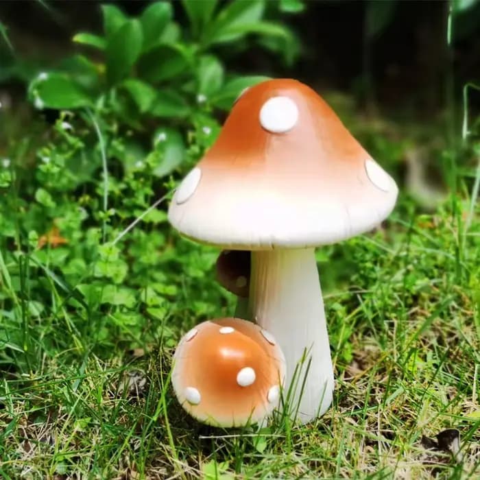 Statue de jardin fantaisiste en forme de champignon et de coccinelle : résine vive pour l'extérieur,
