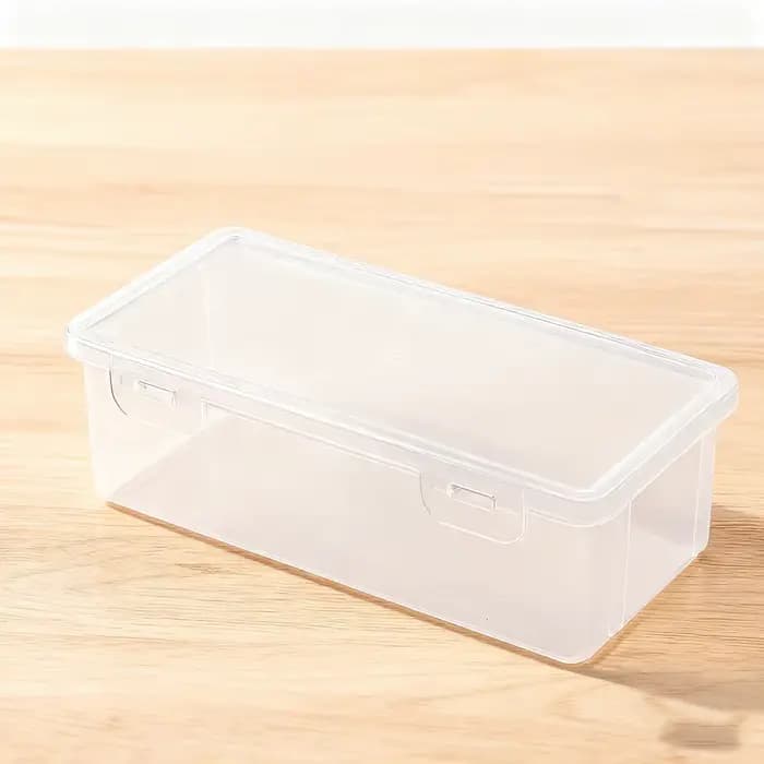 La boîte de rangement en plastique blanc est étanche, légère et durable, et est un outil de rangemen