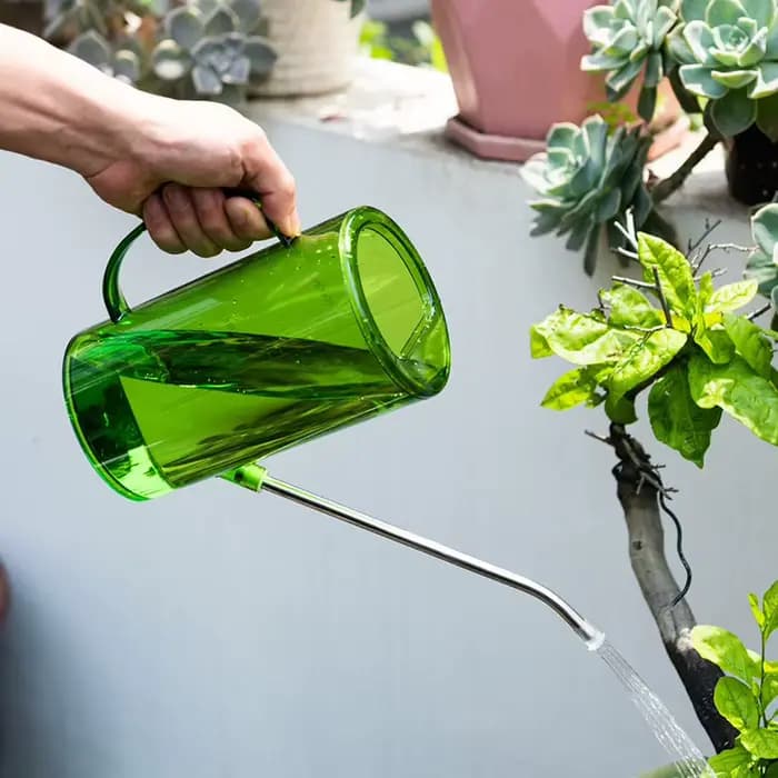 Arrosoir en plastique mignon