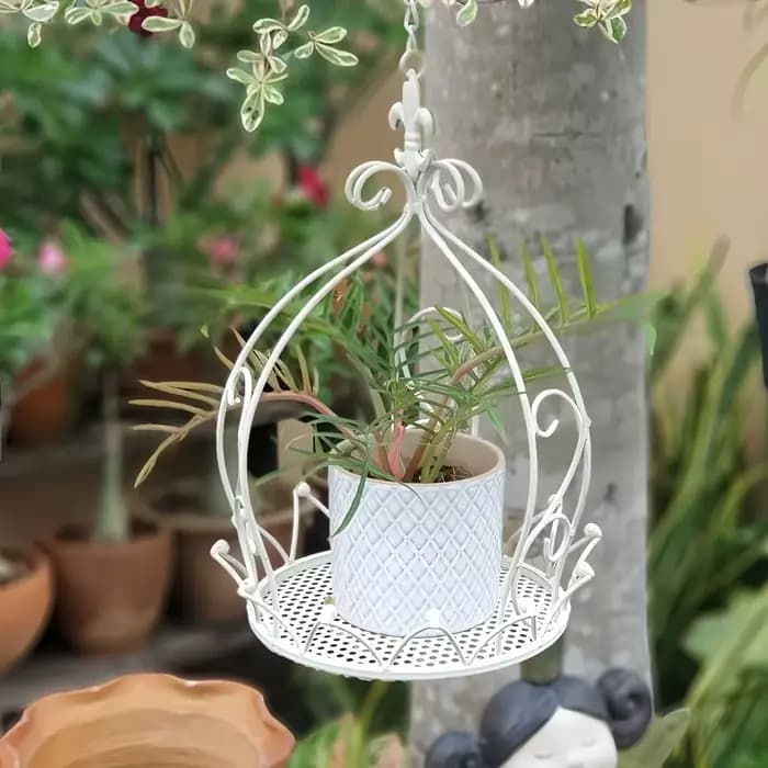 Panier suspendu style couronne antique