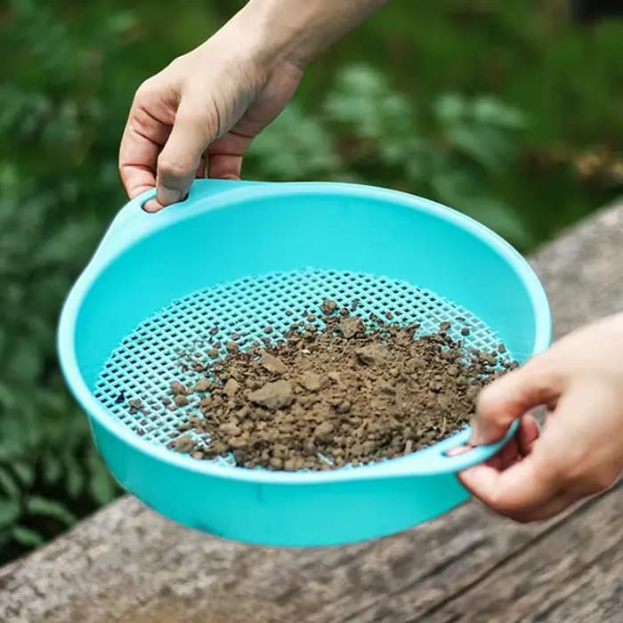 Tamis de jardinage pour trous carrés