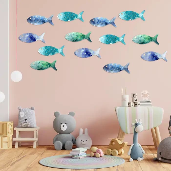 Découpes de poisson en bois