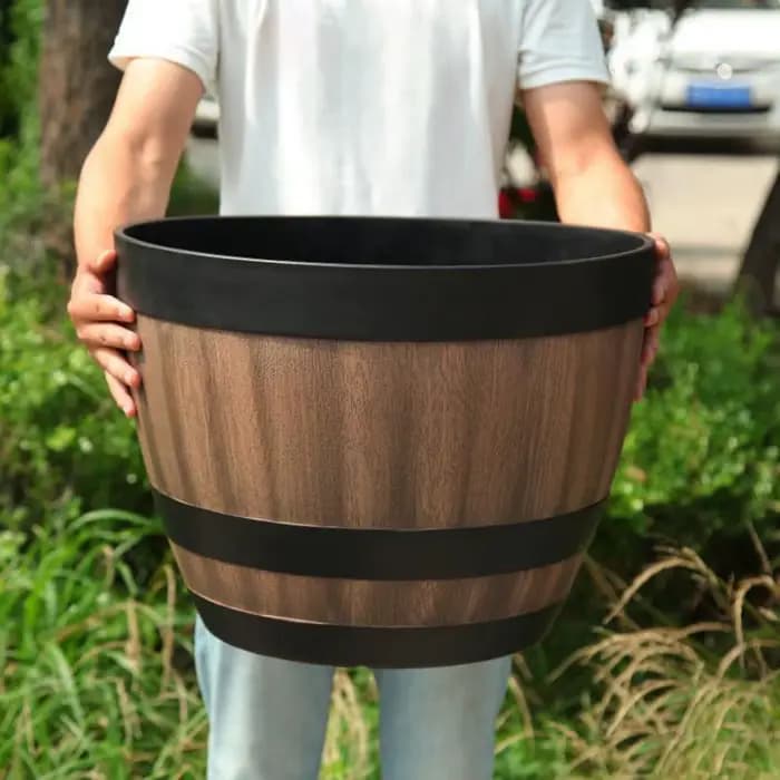 Grand Pot de plantes en forme de baril de whisky