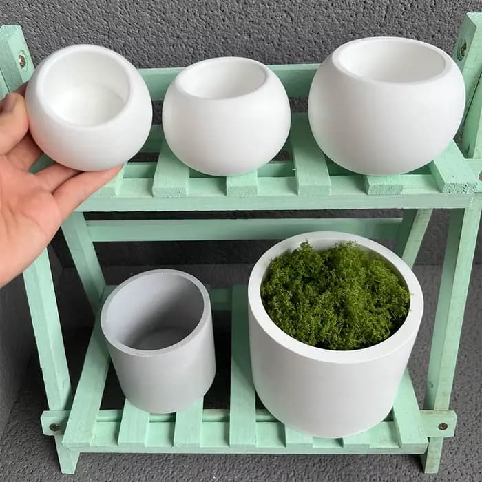 Pot de plante en ciment