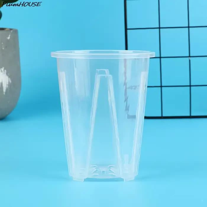Pot de plante en plastique transparent