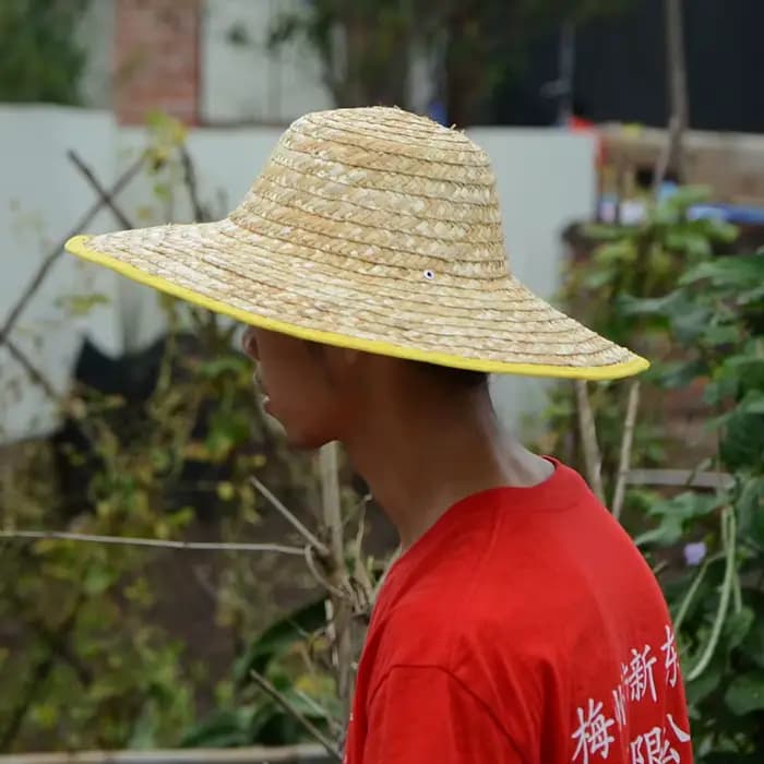 Grand chapeau de paille pour fermiers