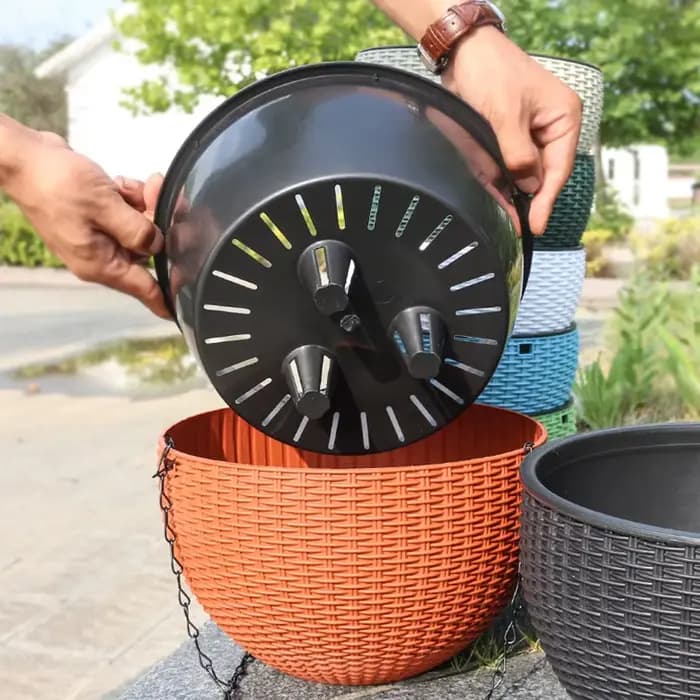 Pot de fleur suspendu en plastique