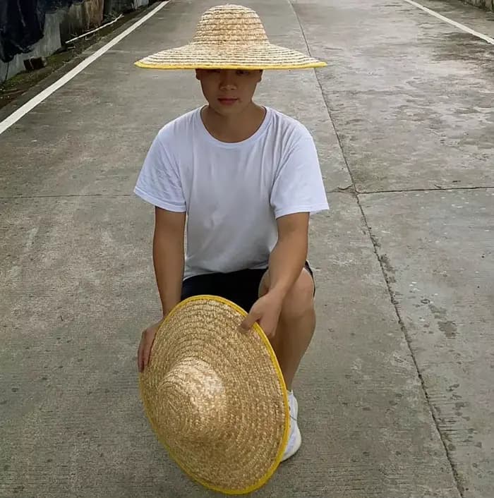 Grand chapeau de paille pour fermiers