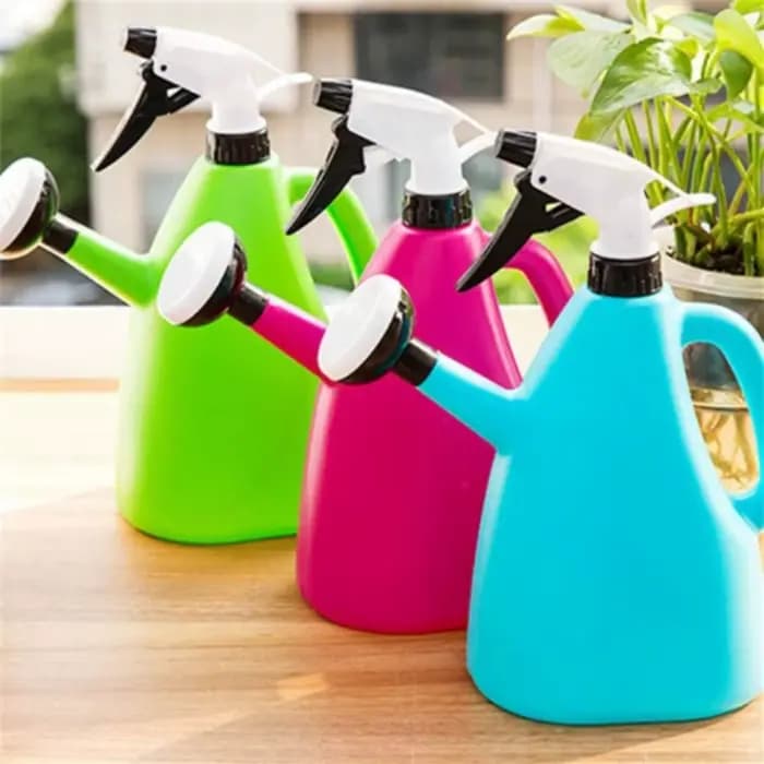 Arrosoir en plastique pour plantes de jardin