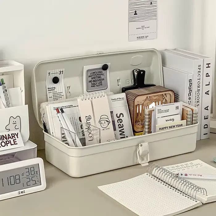 Boîte à outils multifonctionnelle en fer