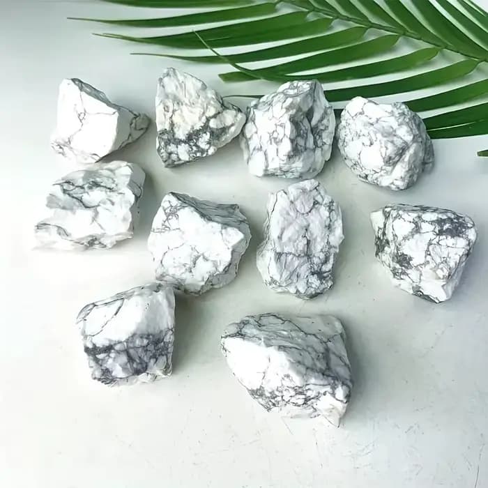 Cristal Howlite naturel et pierre brute