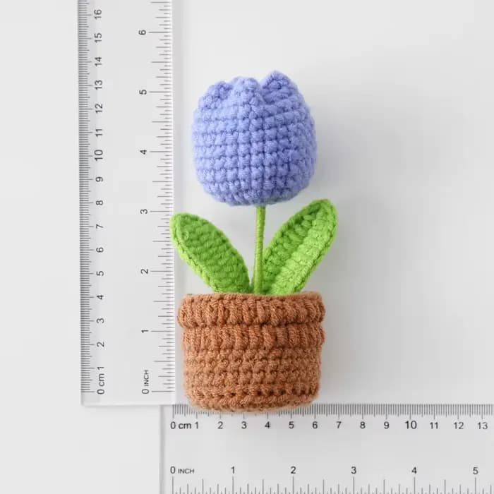 Tulipes mignonnes tricotées en Pot