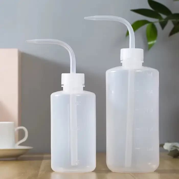 Bouteille à pression en plastique transparente avec échelle, bouteille d'eau à buse incurvée, livres