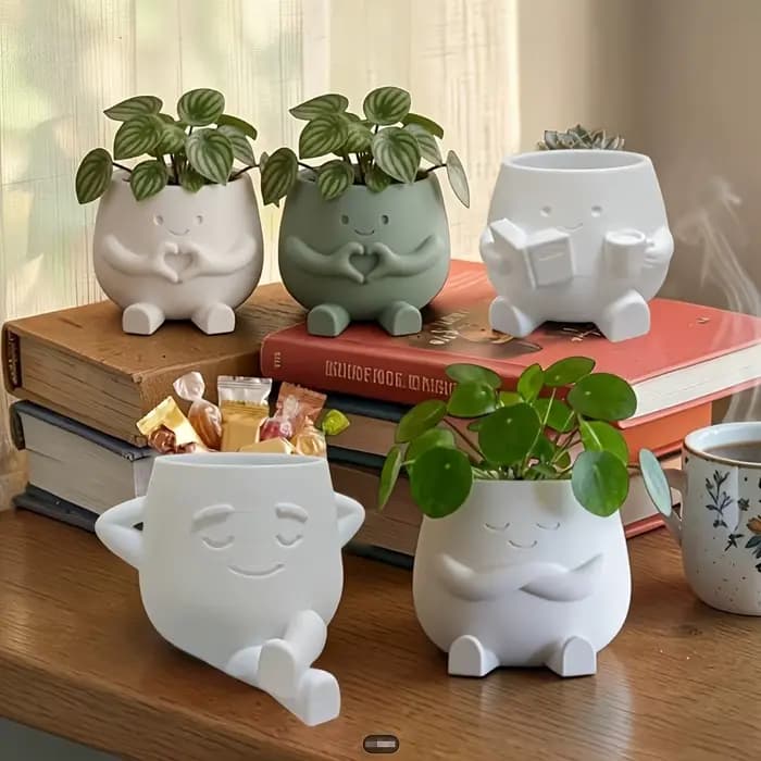 Pots de fleurs imprimés en 3D 4-en-1 : organisateur de stylos également. Parfait pour les plantes succulentes