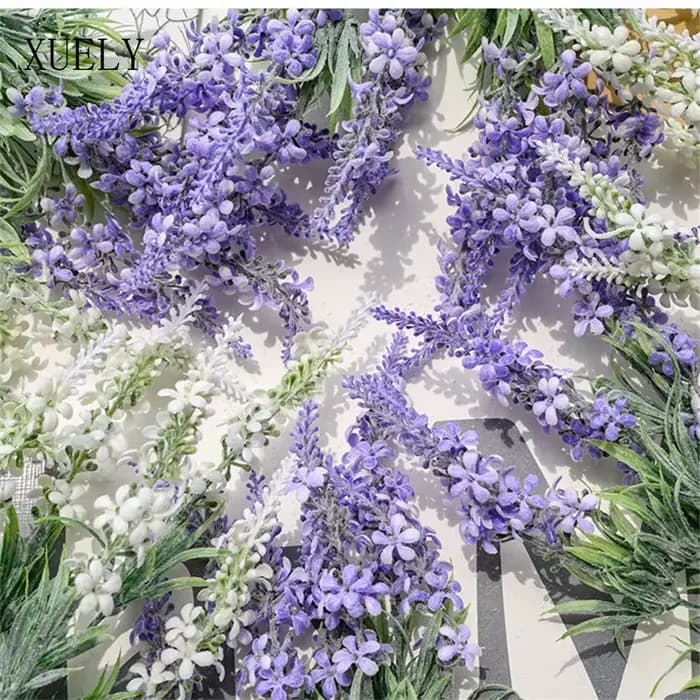 Bouquet de fleurs artificielles en plastique lavande