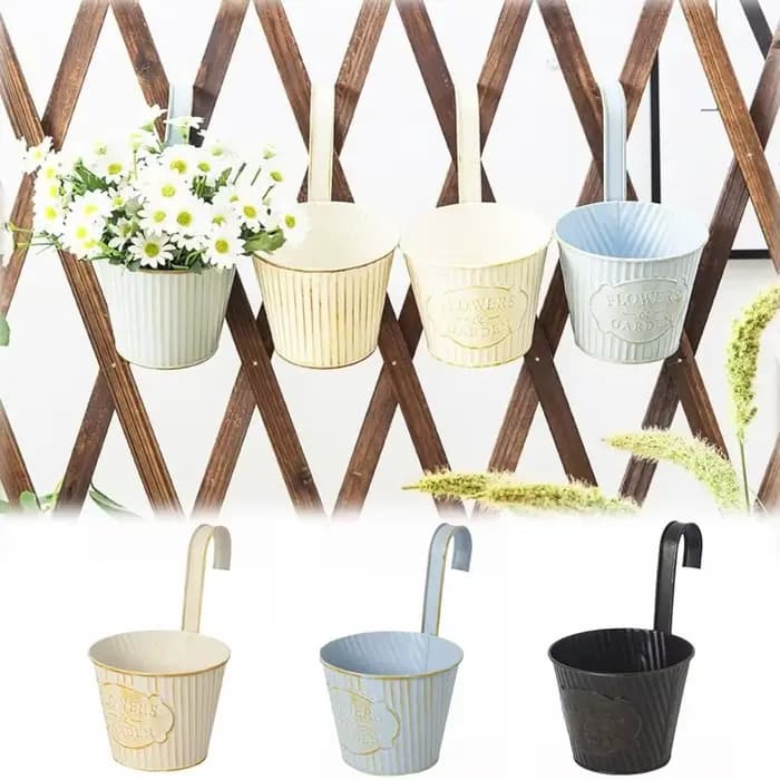 Pots à fleurs suspendus en métal avec crochets