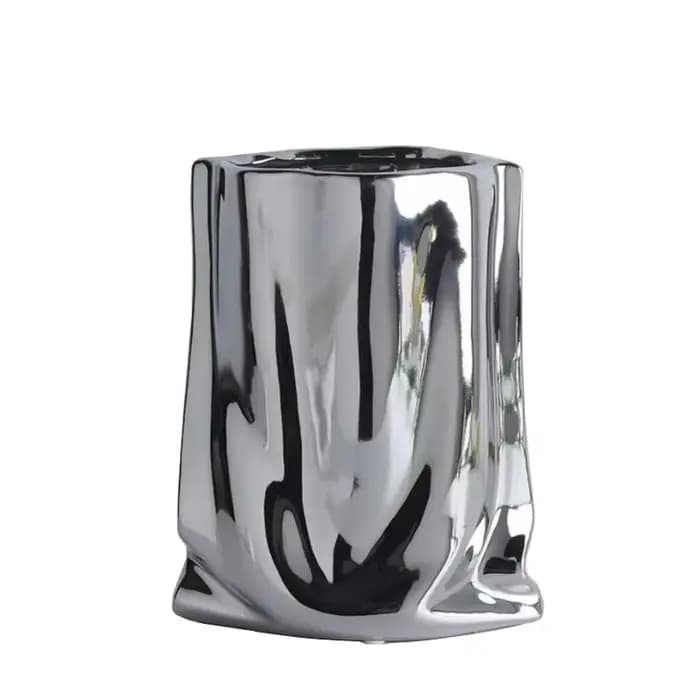 Vase à fleurs en céramique argenté à volants