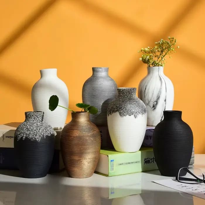 Vase à fleurs en céramique pour la décoration intérieure