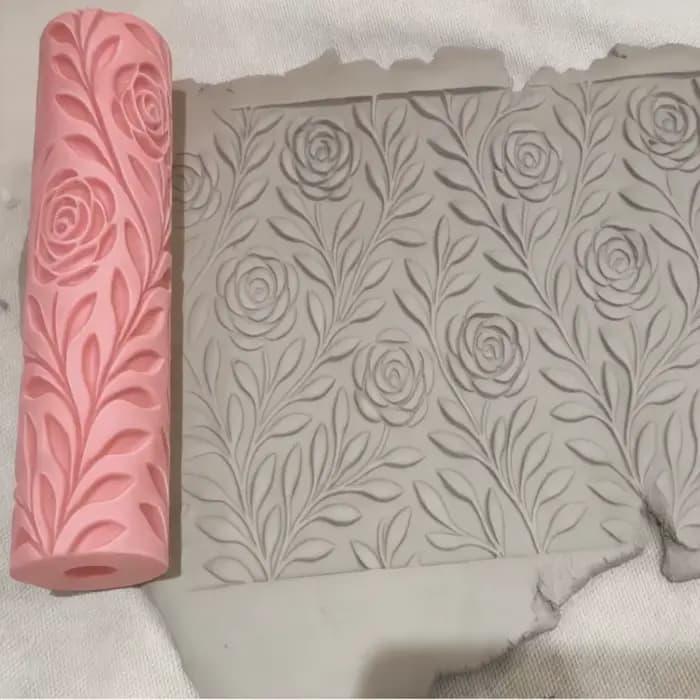 Rouleau de texture en relief motif vignoble (raisin et rose) pour poterie DIY