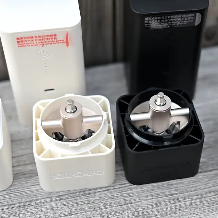 FEMOBOOK A2 USB broyeur électrique portable rechargeable avec 7 noyaux bavure conception d'attraction magnétique batterie 4000 mah