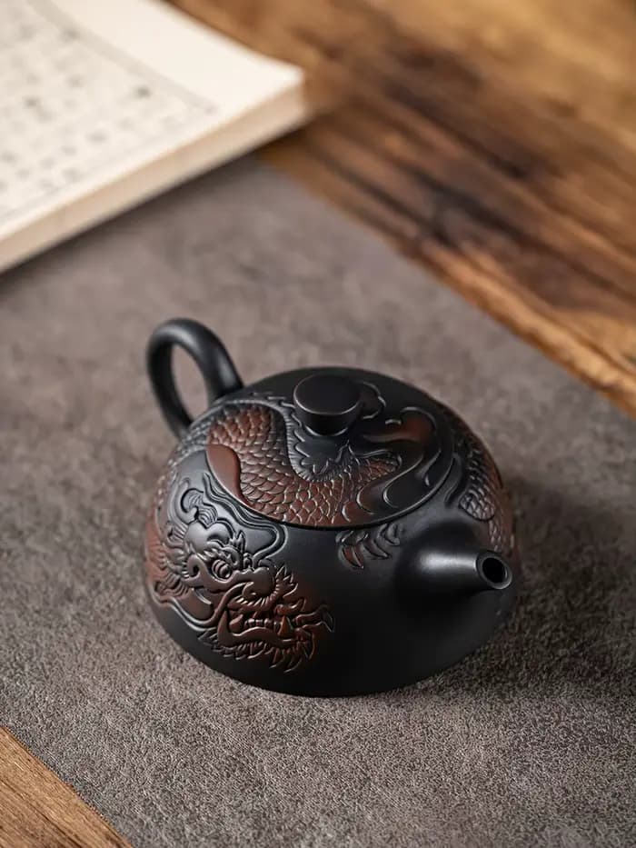 Jianshui argile violet poterie sculpture théière peint à la main Antique Relief
