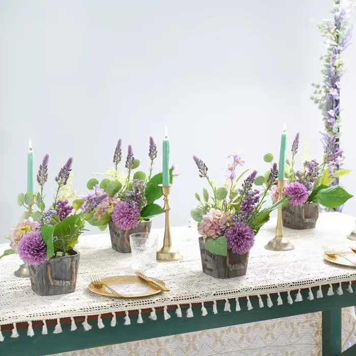 Plantes en pot vertes artificielles