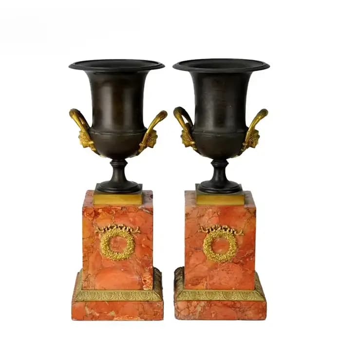 Vase décoratif moderne en laiton et métal pour jardin extérieur