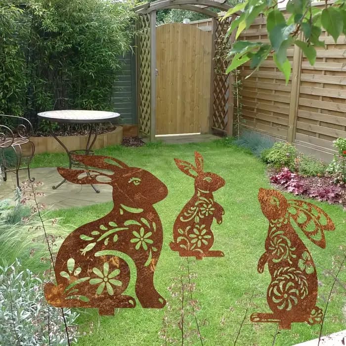 Piquet de jardin en forme de lapin en métal rustique