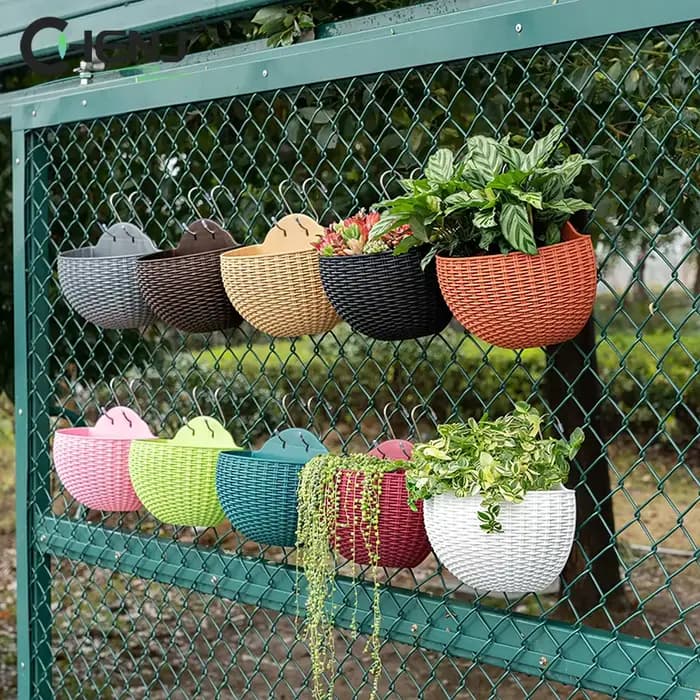 Pot de fleur mural en plastique exquis