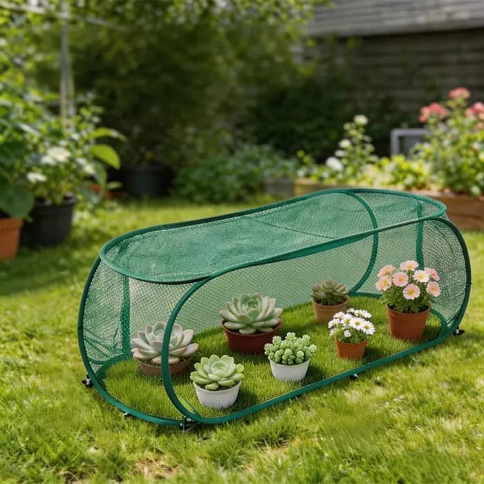 Couverture de protection pop-up en maille pour plantes de jardin