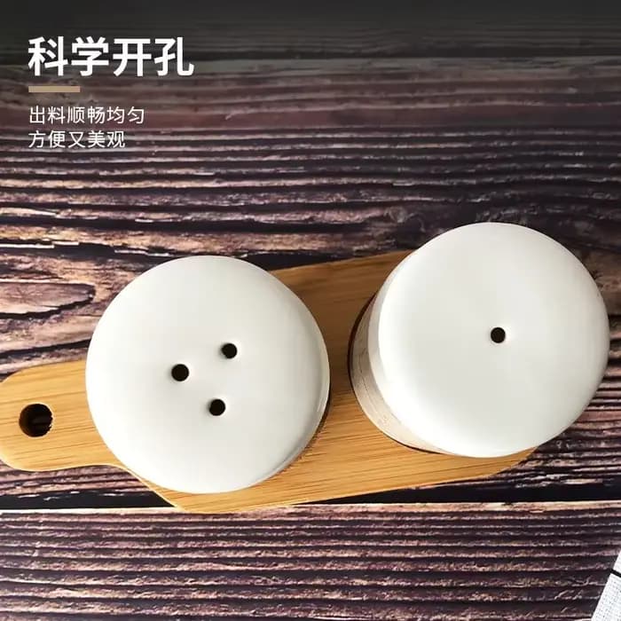 Pot à épices en céramique
