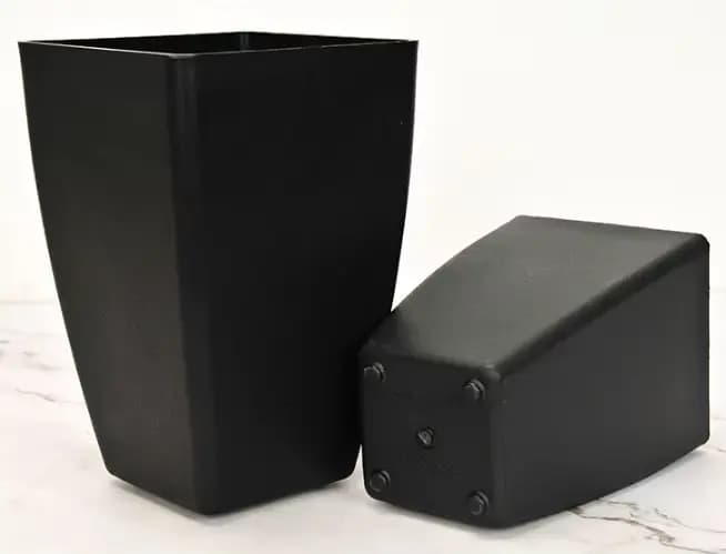 Pot de fleurs moderne en plastique noir, pour intérieur/extérieur, avec design conique brillant, idé
