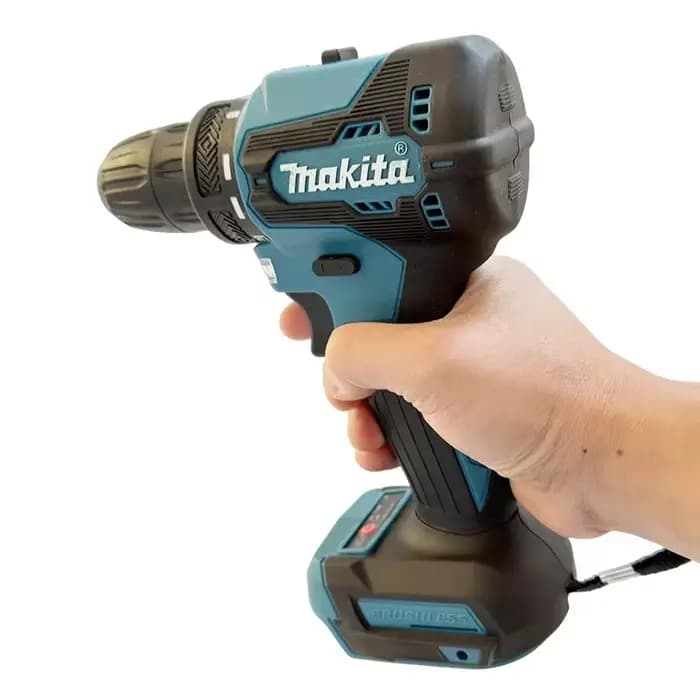 Outils Makita : divers modèles d'outils électriques portables sans fil