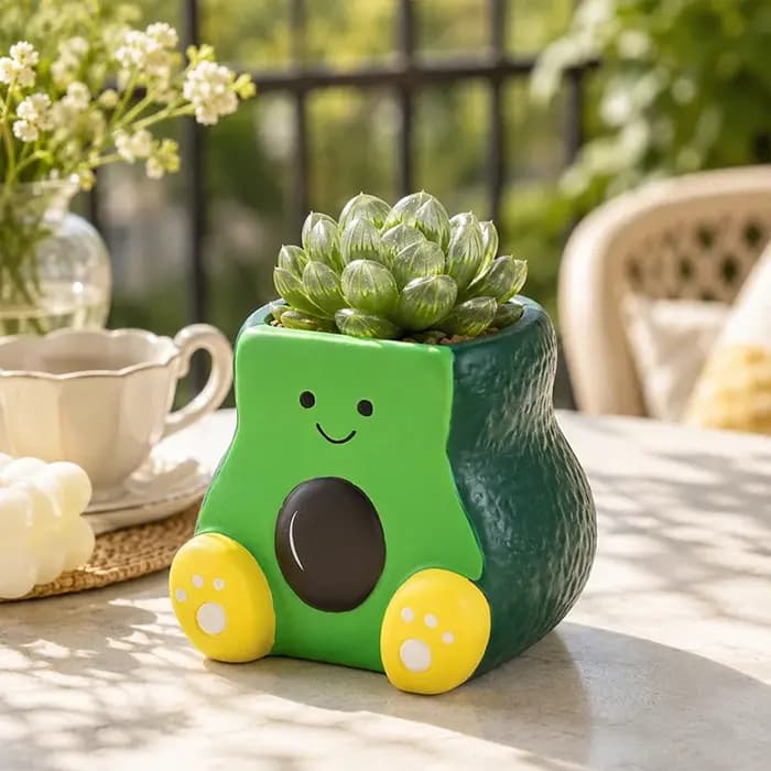 Mini pot de fleurs en résine en forme d'avocat souriant pour plantes succulentes et cactus, décoration de bureau, rebord de fenêtre, balcon, maison, cadeau pour les amoureux des plantes