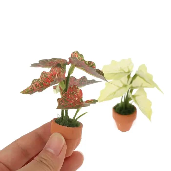 Miniature Plante en Pot Taro Vert 'Turtle Back' pour Maison de Poupées, Modèle de Plante Verte Miniature, Décoration de Jardin et Paysage pour Maison de Poupées, Jouet