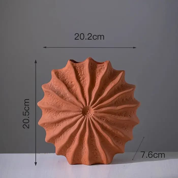 Vase en céramique minimaliste en forme de coquillage