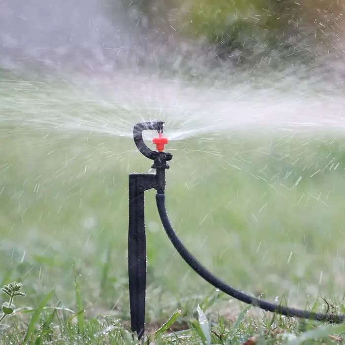 5 pièces 360 ° Micro pulvérisateur rotatif d'irrigation, avec piquet de 21cm, connecteur barbelé d