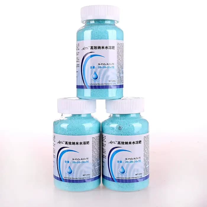 Engrais soluble dans l'eau NPK équilibré 250g 20-20-20+TE