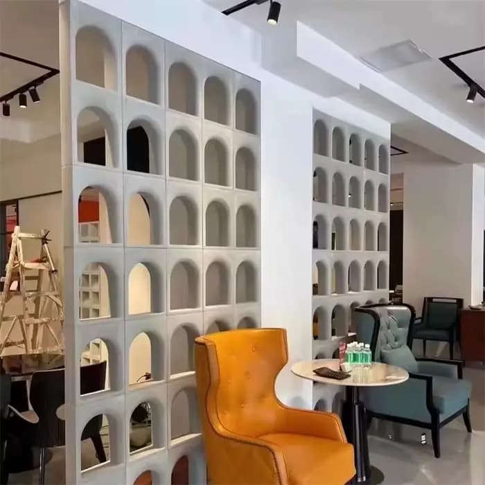 Les moules en ciment sont utilisés pour la décoration ajourée des murs intérieurs et extérieurs du j