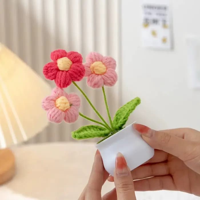 Fleurs au crochet en pot