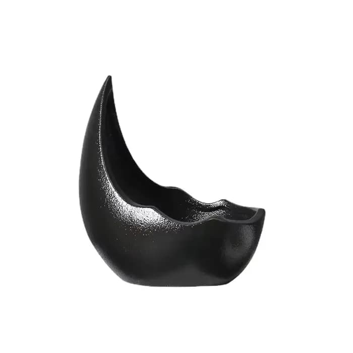 Pot de fleur en céramique en forme de corne de rhinocéros