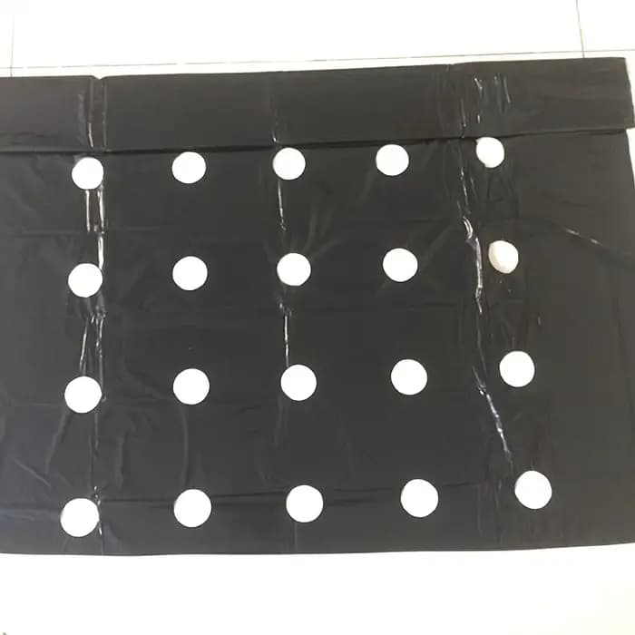1 rouleau de film plastique perforé