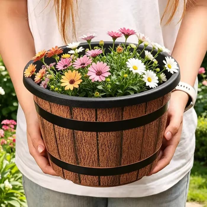 Pot de fleurs en plastique imitation baril en bois rétro