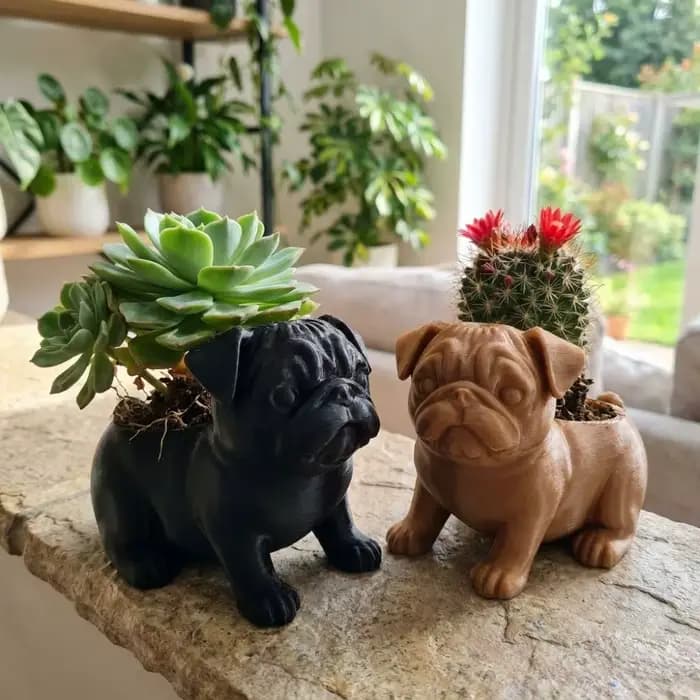 Pot de fleurs en plastique en forme de chien bouledogue imprimé en 3D