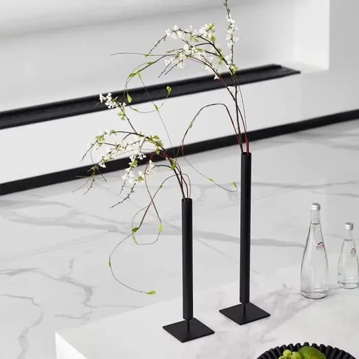 Vases à fleurs séchées en métal