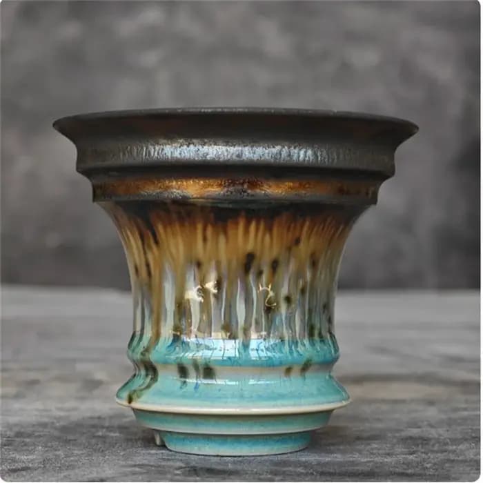 Pot en porcelaine émaillée coloré pour plantes grimpantes