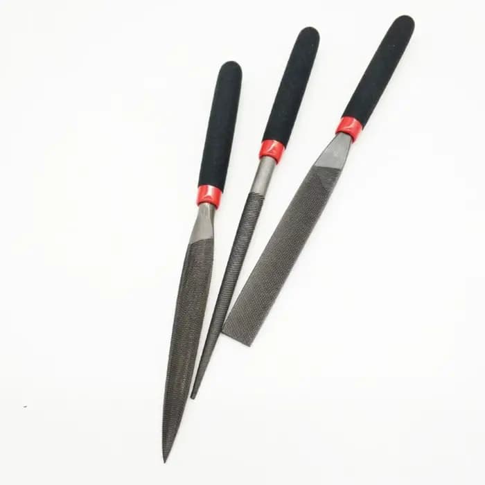 Ensemble d'outils à main pour menuiserie artisanale