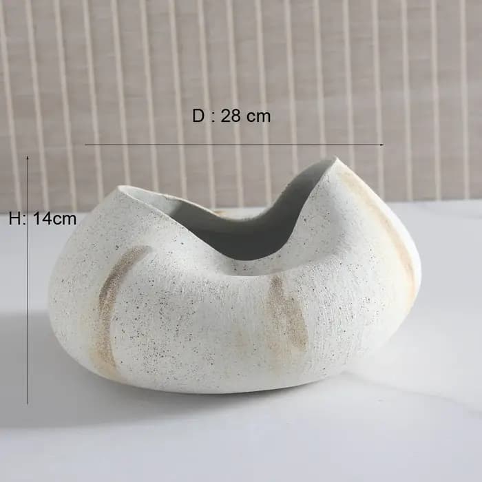 Vase en céramique mat de style rustique