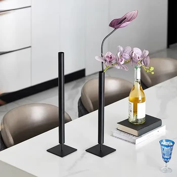 Vases à fleurs séchées en métal