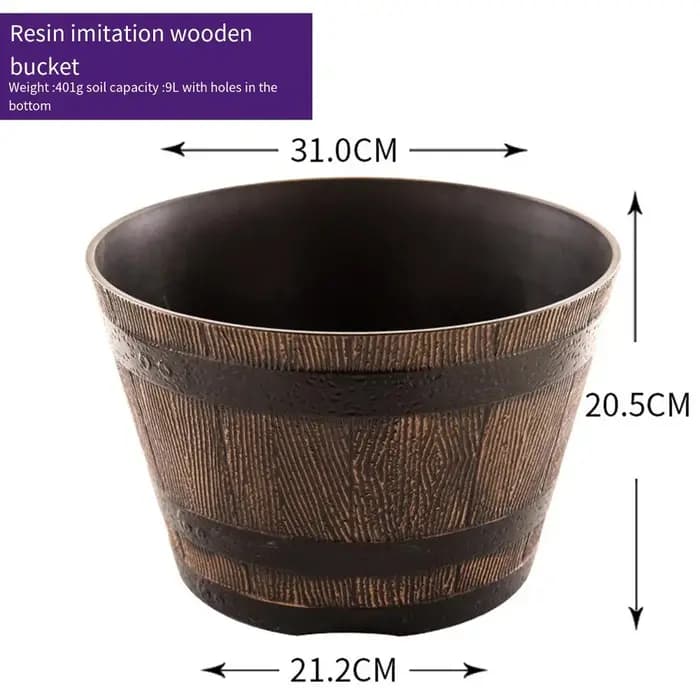 Ce pot en résine magnifiquement conçu offre un moyen accrocheur pour afficher vos petites plantes préférées à l'intérieur et à l'extérieur